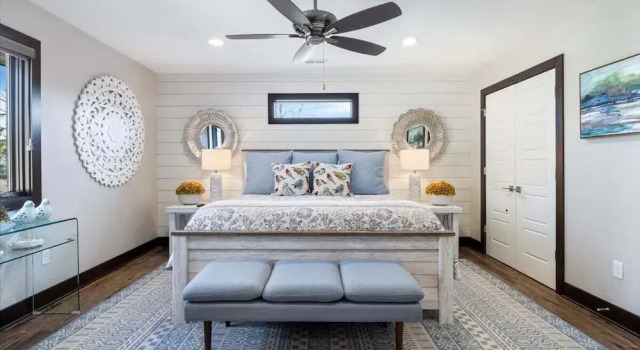 Loto Pointe, Updated Luxury Home w/ Boat & PWC Slip, Boat Ramp, Firepits, Pool Table & More!, Prenota Casa vacanze Hotel a Missouri con parcheggio, Parcheggio