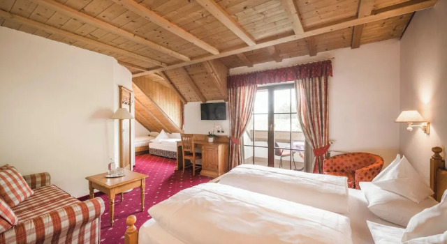 Семейный номер Standard с балконом Hotel Ansitz Jakoberhof