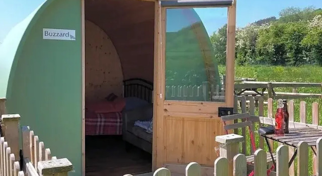 Номер Standard Green Dragon and Kitchen Pod - Sleeps 2 & Parking