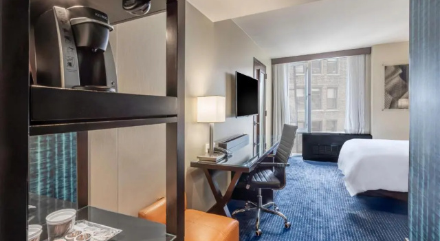 Двухместный номер Mobility Accessible Hilton New York Fashion District