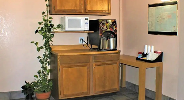 Шестиместный номер Superior Knights Inn Payson