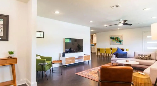 The Mod Poppy Large Home 10 Minutes From it all, Boek Hotel Hotels in Waco met parkeren, Parkeren