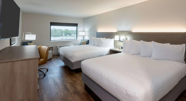 Четырёхместный номер Standard GrandStay Hotel & Suites Johnston-Des Moines, IA