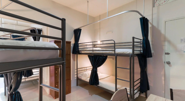 OYO 724 Green Light Cafe and Bed Hostel
