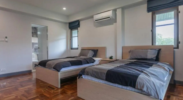 F5 3 Bed Rooms Beach house, full kitchen, Забронировать Отель Отели Районг с парковкой, Парковка