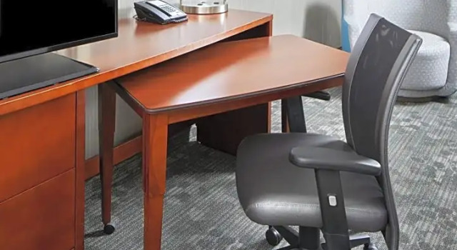 Двухместный люкс Executive c 1 комнатой Courtyard by Marriott Pittsburgh Greensburg