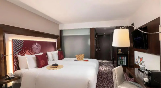Двухместный номер Executive Novotel Yangon Max