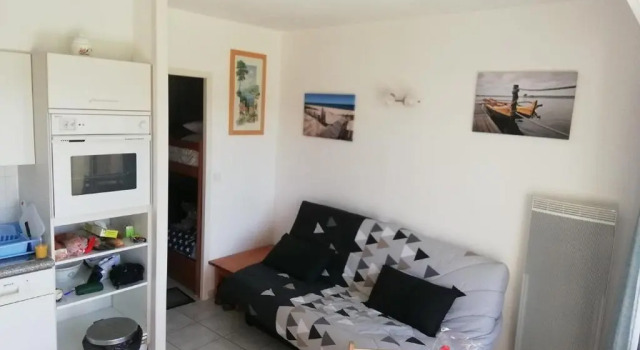 Appartement T2 cabine, capacité 4 personnes, à 600 m de la plage