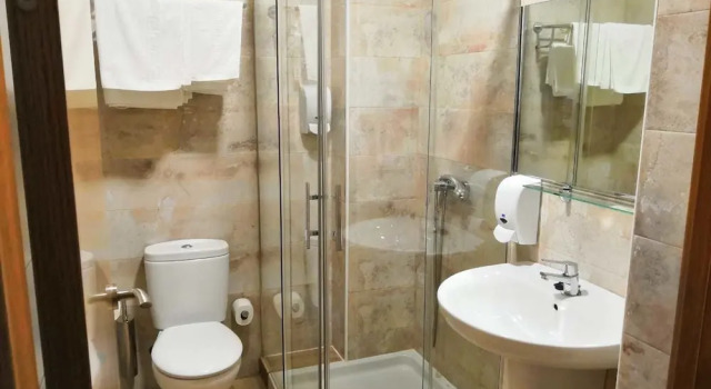 Hostal Restaurante Los Arcos, Book Hotel Puertollano Ciudad Real Province