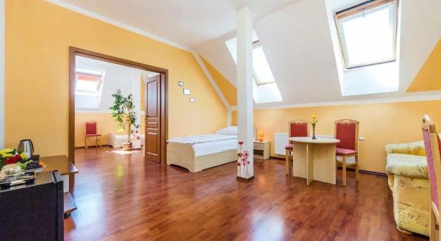 Люкс Hotel & Motorest V Údolí Zlatého potoka