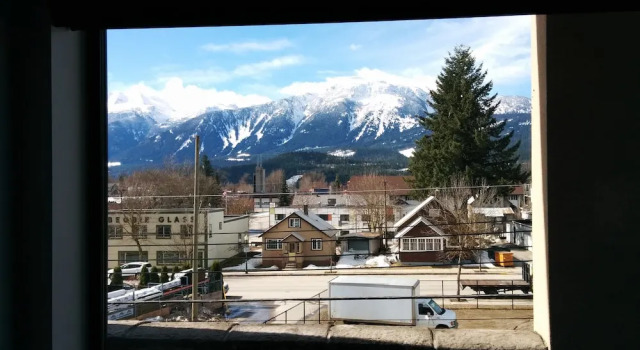 Номер Standard Alpenglow Penthouse by Revelstoke Vacations