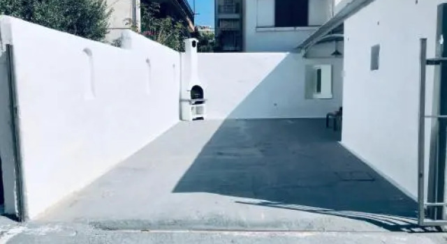 R.E.M. House, Book Hotel Thessaloniki Macedonia