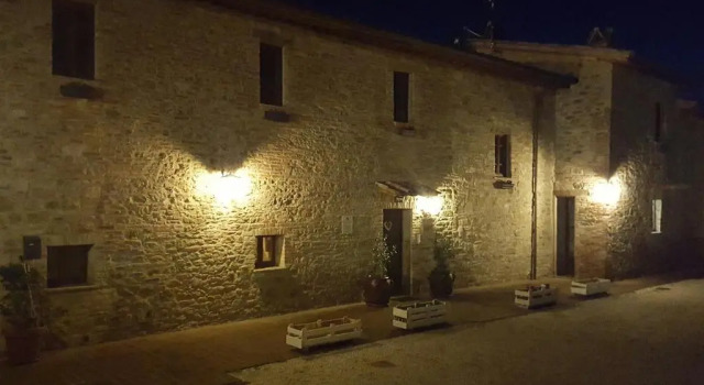Dimora Fra Giovanni B&B Relais, Забронировать Отель Отели Озера Тразимено с парковкой, Парковка