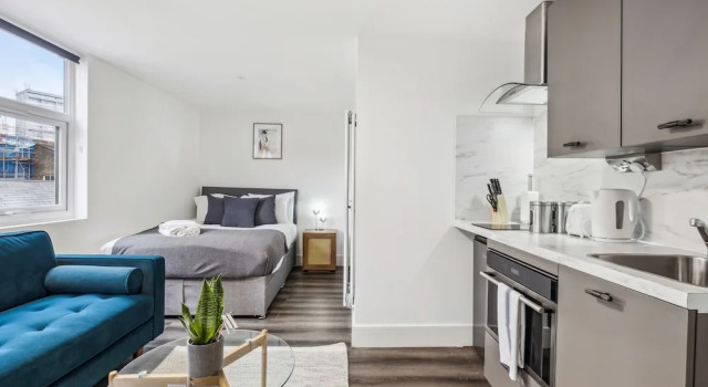 Студия Deluxe Sutherland Apartments