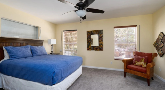 167 Delmar Avenue - Beautiful Private Pool Home on North end of the island home, Забронировать Дом для отпуска Отели в центре Форт-Майерс-Бич, в центре