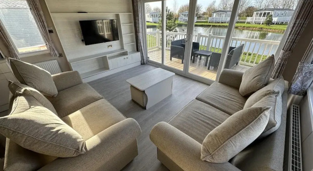 Mablethorpe Lakeside Caravan With Decking & Wi-fi!, Забронировать Отель Отели Англии 3 звезды, 3*