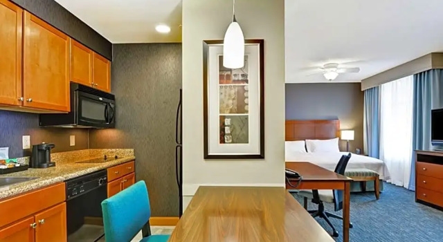 Четырёхместный люкс с 2 комнатами Homewood Suites Mobile East Bay/Daphne