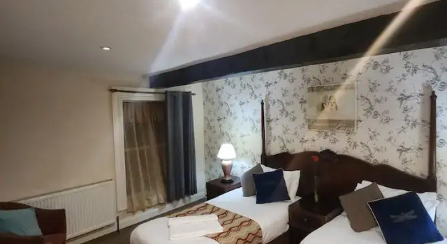 Номер Deluxe The Rose and Crown Hotel