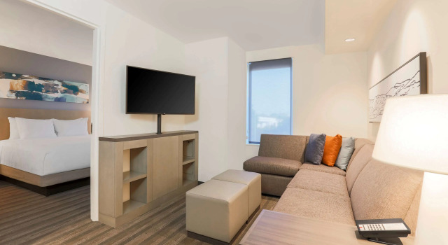 Четырёхместный люкс c 1 комнатой Hyatt House Davis