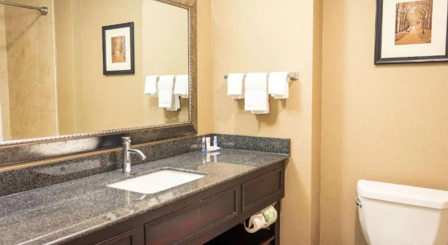 Номер Standard Comfort Inn & Suites Plainville-Foxboro
