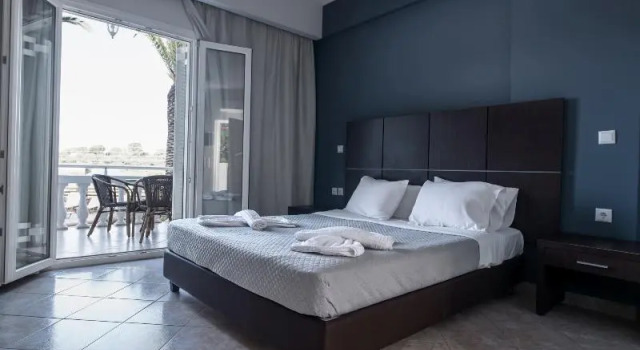 Трёхместный номер Superior с балконом Zante Calinica Hotel
