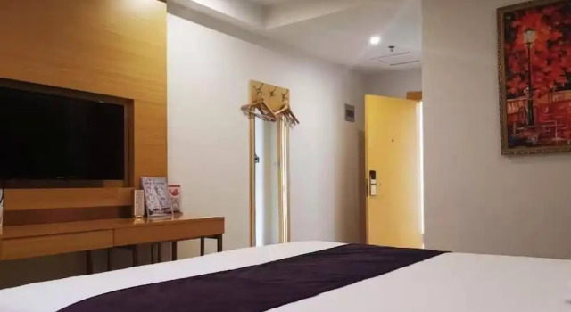 Номер Business GreenTree Inn DaLian JinZhou District Light Industry College Express Hotel