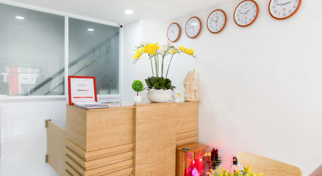 RedDoorz Plus near Nguyen Hue Walking Street
