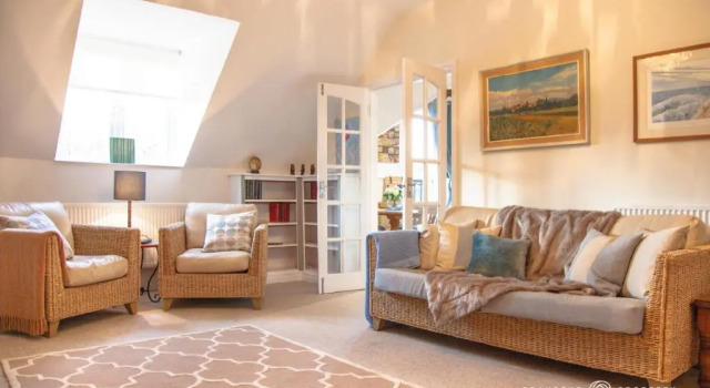 Sky View - Lovely 1bed Suite close to Beach and with Parking, Varaa Huoneisto Asunnot kohteessa Merseyside, Huoneisto