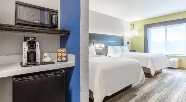 Четырёхместный люкс Holiday Inn Express & Suites - Ottawa by IHG
