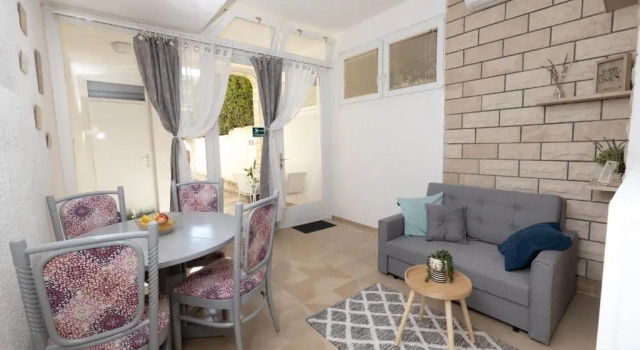 Studio apartman Mendeš, Забронировать Апартаменты/квартира Апартаменты Макарска, рядом с Набережная Рива (Макарска), Апартаменты/квартира