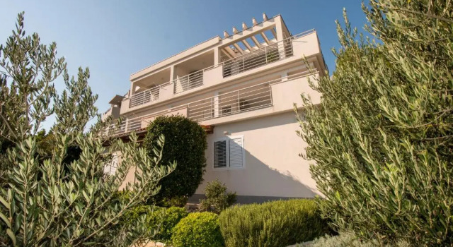Villa Noa Mimice, Rezerwuj Willa Hotele w Split-Dalmatia County z parkingiem, Parking