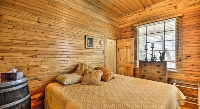 Pet-friendly Cody Home - Walk to Main Street!