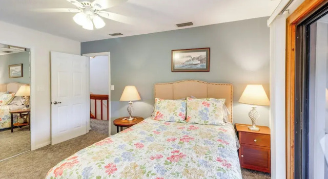 2 Mi to Rainbow Springs: Dunnellon Townhome, Prenota Hotel Dunnellon Florida