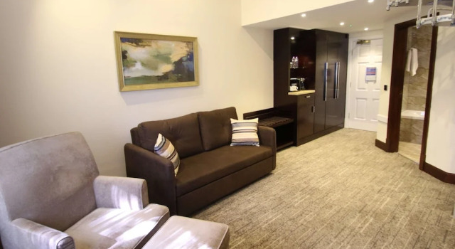 Ramada Solihull/Birmingham, Book Hotel Solihull West Midlands, nær Solihull Central Library