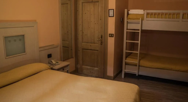 Hotel Franca, Book Hotel Hoteller i Valtellina med pool, Swimmingpool