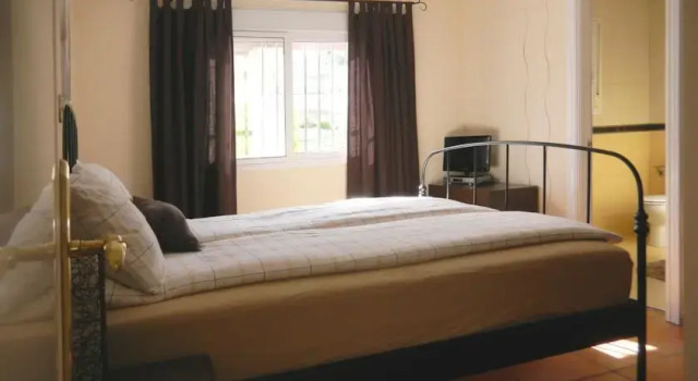 Alora Valley View Accommodations, Забронировать Отель Отели Алора с парковкой, Парковка