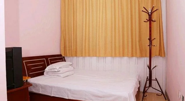 Qingdao Runzhisheng Hotel, Prenota Hotel Hotel a Shandong con parcheggio, Parcheggio