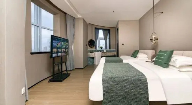 Двухместный люкс с видом на город Yining NingBai Hotel（International Airport of YINING ）