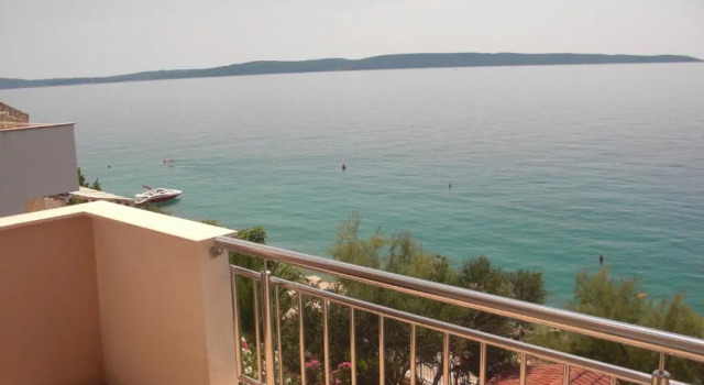 Apartment Dominika, Забронировать Апартаменты/квартира Отели Трогир с парковкой, рядом с Пляж Бочичи, Парковка