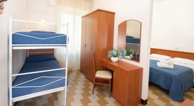 Четырёхместный номер Standard B&B Italia