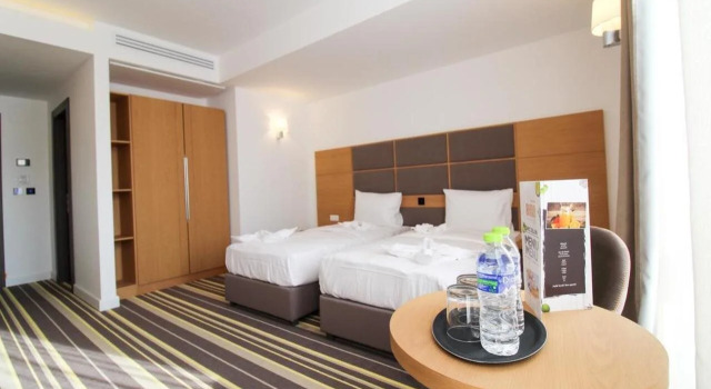 Hotel Avenue - Avenue Hotels, Buchen Sie Hotel Buzău 