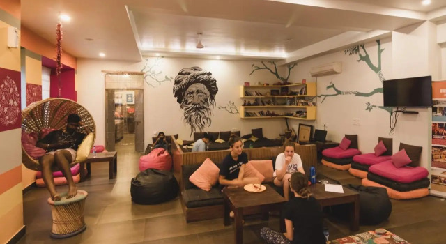Zostel Jaipur, Забронировать Отель Отели штата Раджастхана с парковкой, Парковка