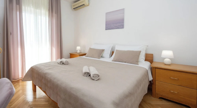 Double bed Room With Private Bathroom and Balcony