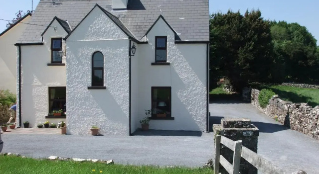 Inishfree House B&B, Prenota Bed & breakfast Hotel a Connacht con parcheggio, Parcheggio