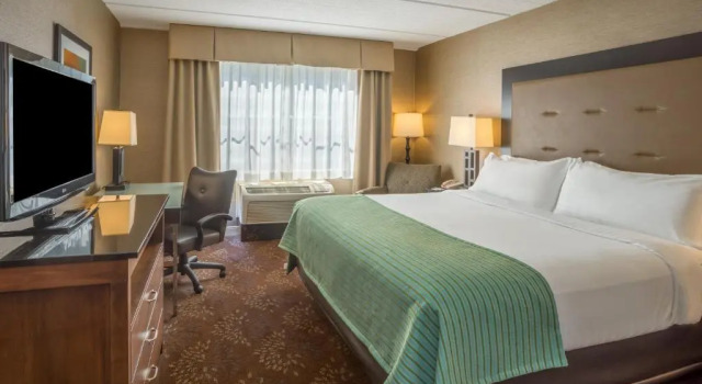 Номер Standard Holiday Inn South Kingstown-University of Rhode Island by IHG