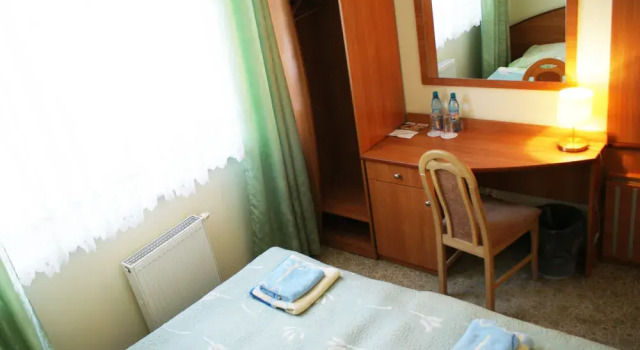 Pensjonat Iskra by Katowice Airport, Reserva ahora Hostal o pensión Pyrzowice Silesia