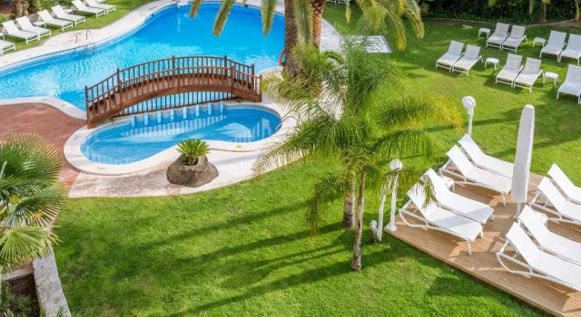 Одноместный номер Standard с видом на сад Mònica Hotel