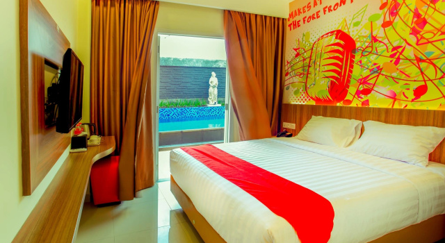 Deluxe huone merinäköala Front One Hotel Purwodadi