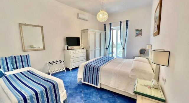 Трёхместный номер Standard Hotel Villa Delle Palme in Positano