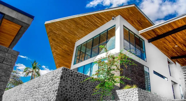 Puro Surf Hotel and Academy